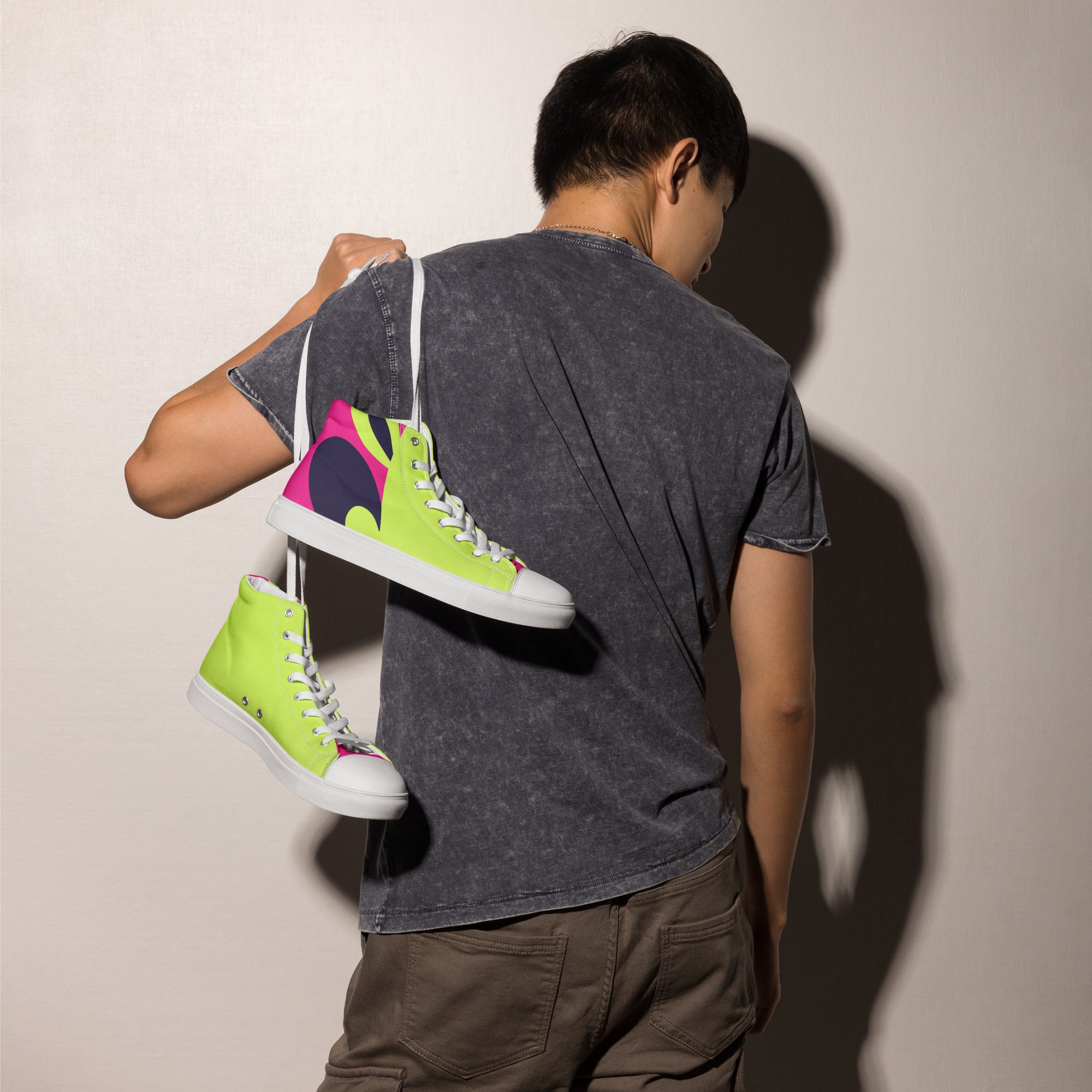 Men’s high top canvas shoes