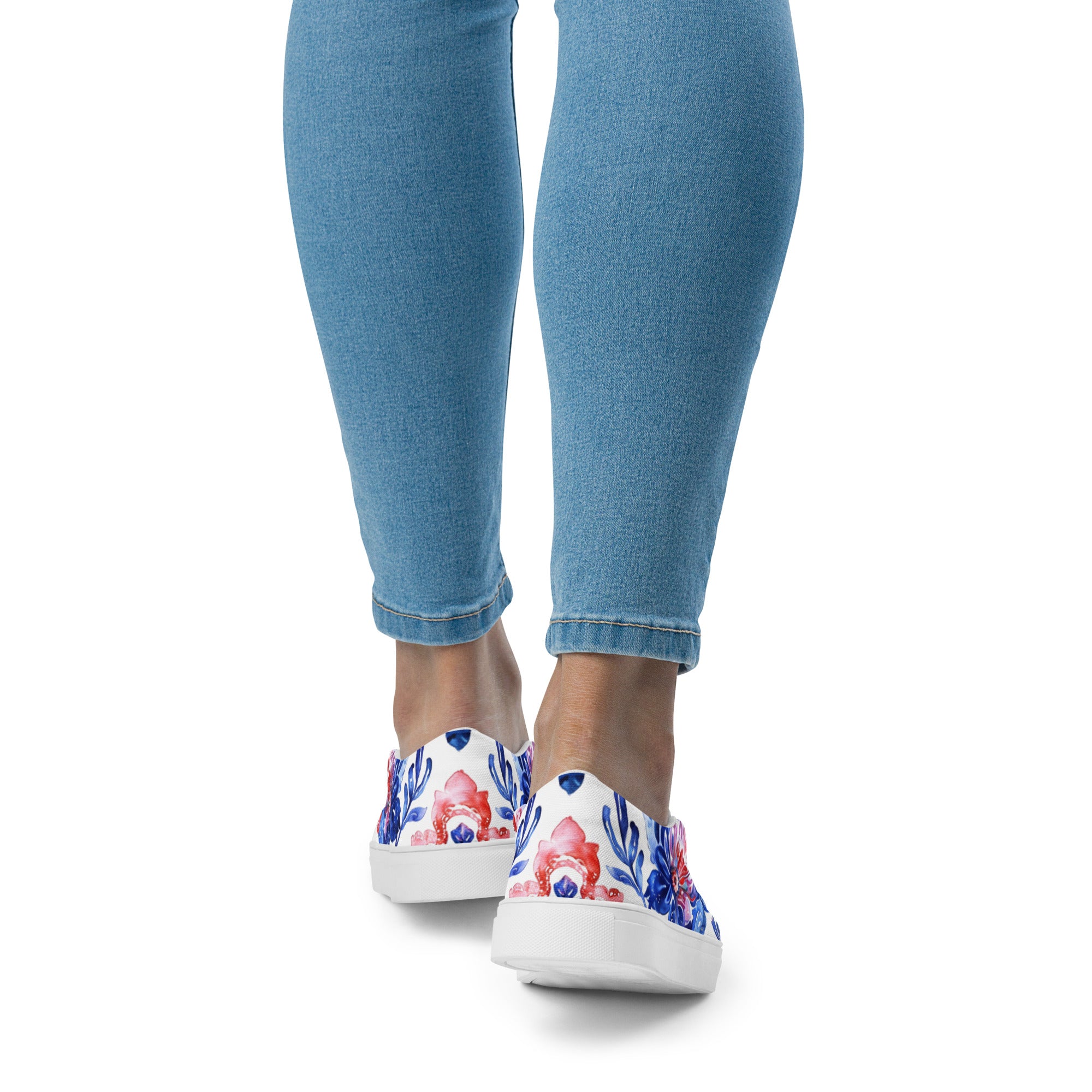 Women’s slip-on canvas shoes