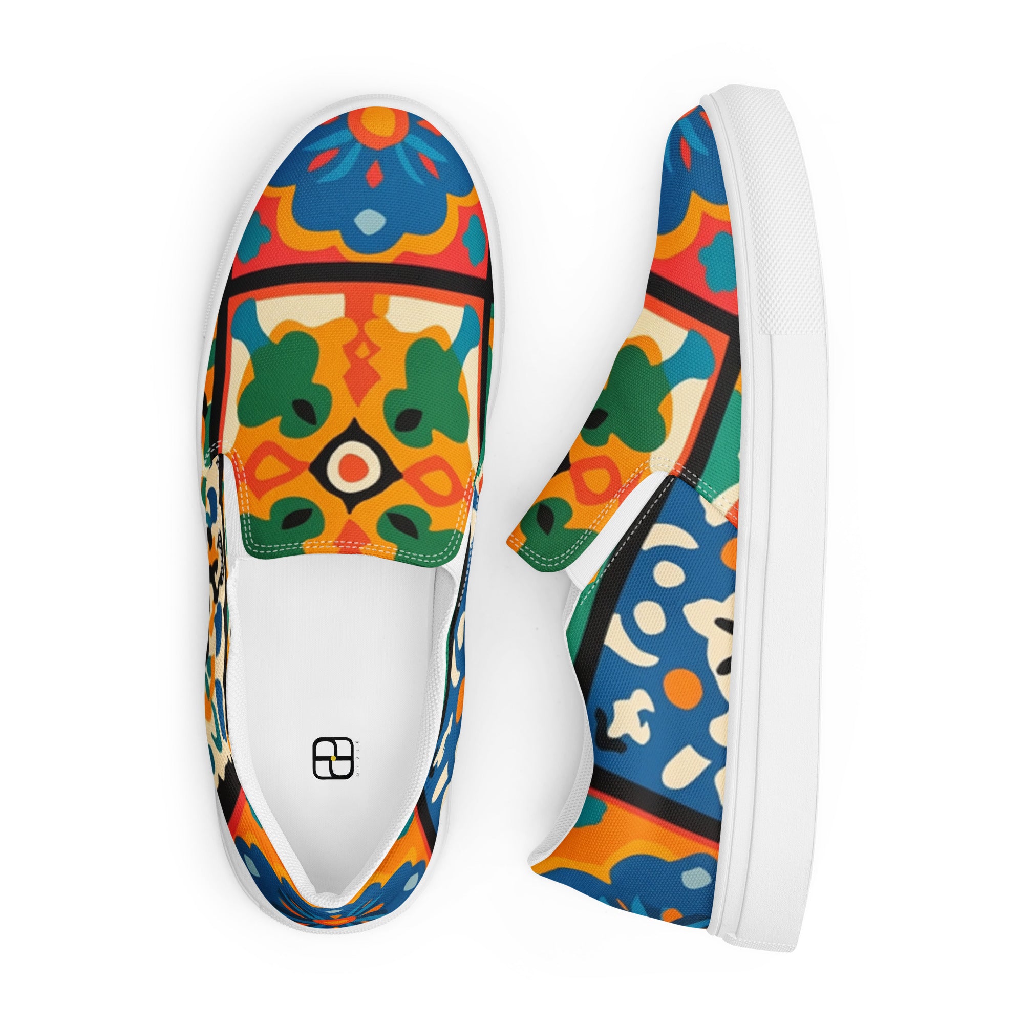 Women’s slip-on canvas shoes